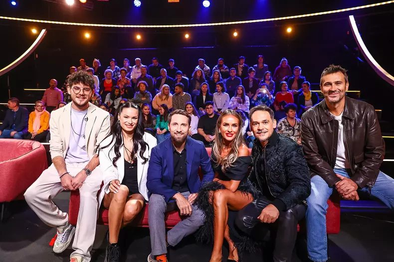 cuza-irisha-dani-otil-diana-munteanu-razvan-simion-nicolai-tand-razi-cu-rosat-ziua-antenei-