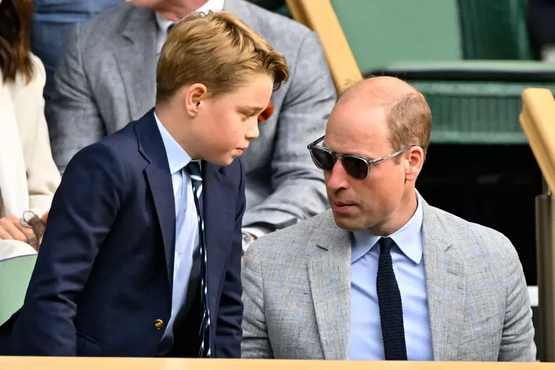 Le prince William et Catherine (Kate) Middleton avec leurs enfants George et Charlotte dans les tribunes du tournoi de Wimbledon 2023 à Londres