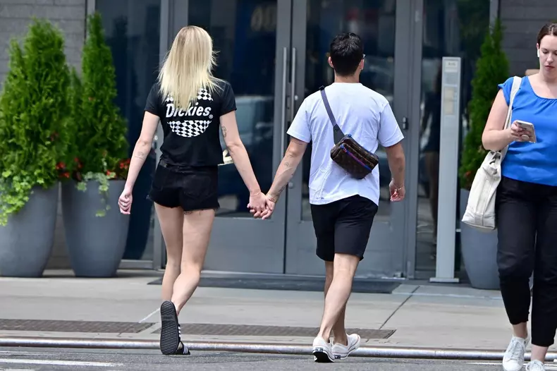 Loving couple Sophie Turner and Joe Jonas are seen going out for lunch