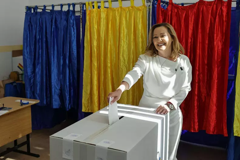 elena lasconi alegeri  4 mai  (9)