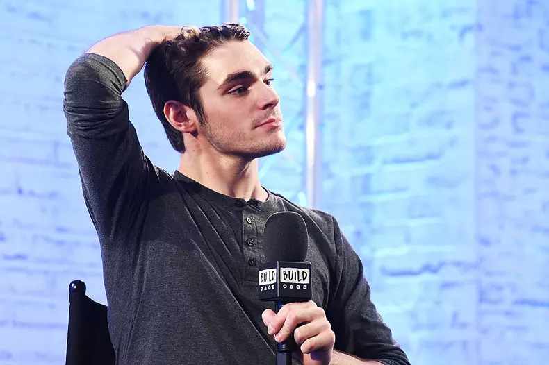 RJ Mitte a murit la numai 34 de ani. Actorul din „Breaking Bad” suferea de o boală incurabilă de la vârsta de trei ani. Cauza morții e gravă