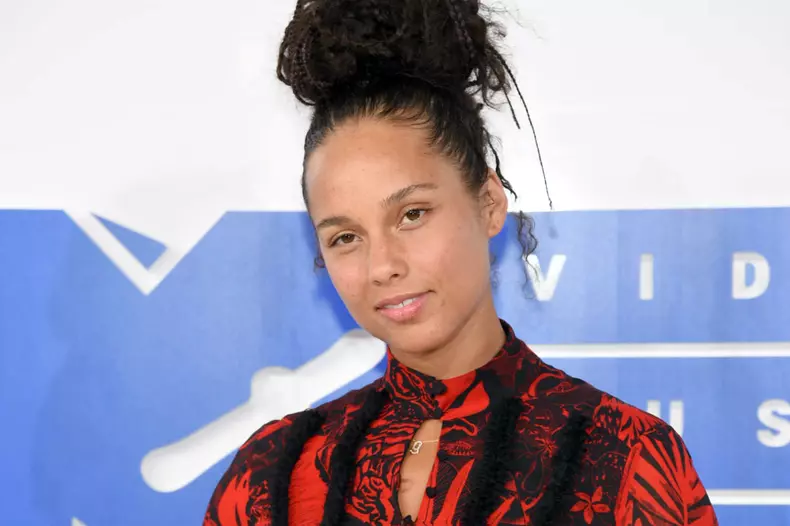 Alicia Keys, cea mai buna reactie la comentariul lui Adam Levine