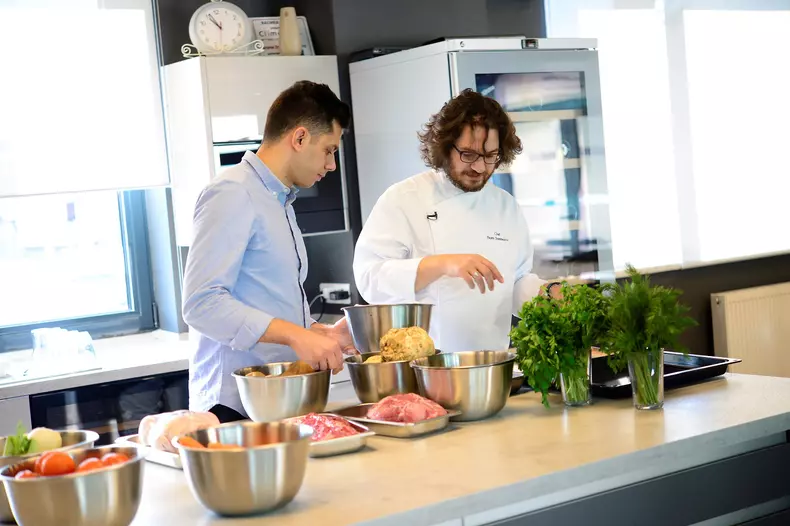Chef Florin Dumitrescu a dezvăluit secretele gastronomiei câștigătorului aplicației „Chefi la cuțite” (5)