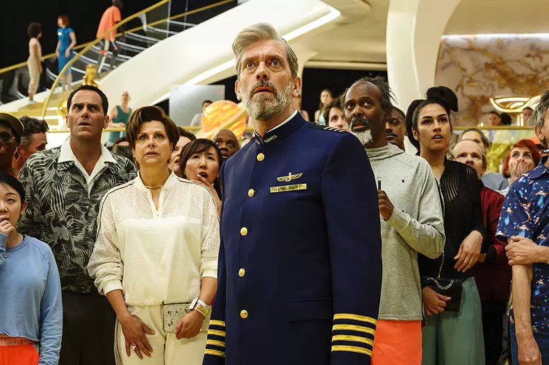 Rebecca Front si Hugh Laurie in Avenue 5 (2020)