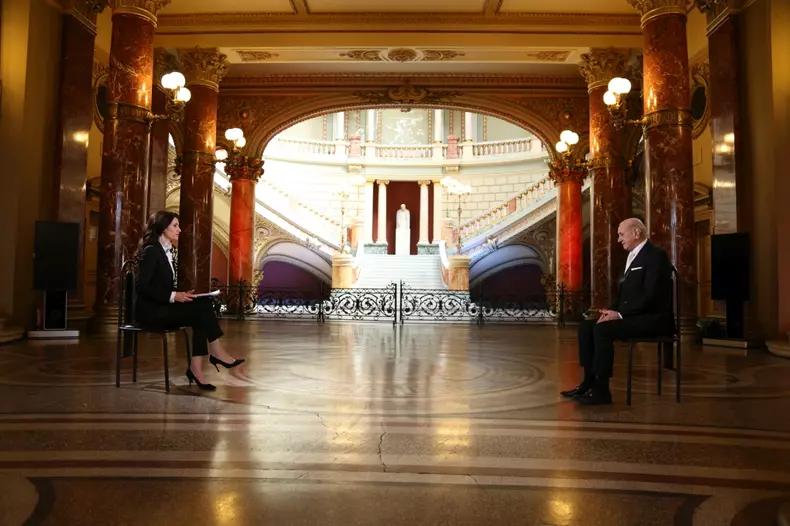 Iuliana Tudor, interviu eveniment cu marele Gheorghe Zamfir (5)