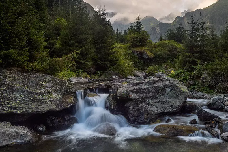 Valea-Topologului-Muntii-Fagaras
