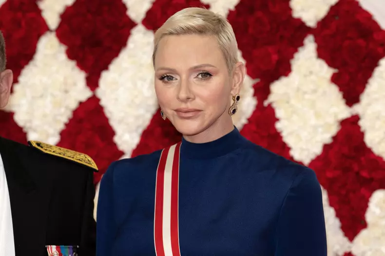 Cum a reușit Charlene de Monaco să întoarcă din nou toate privirile. Ce ținută a ales soția Prințului Albert