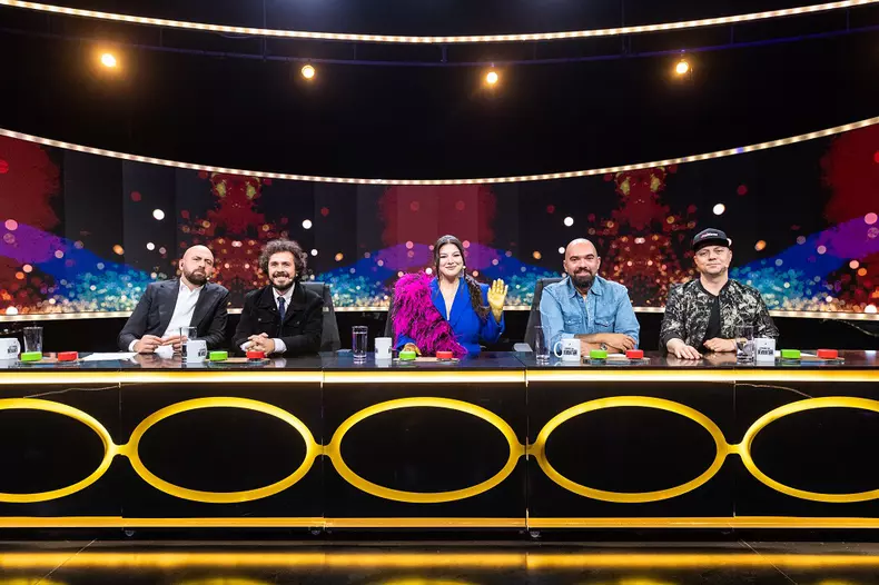 teo-vio-costel-maria-popovici-dan-badea-celebrities-twist-editie-speciala-stand-up-revolution-2022