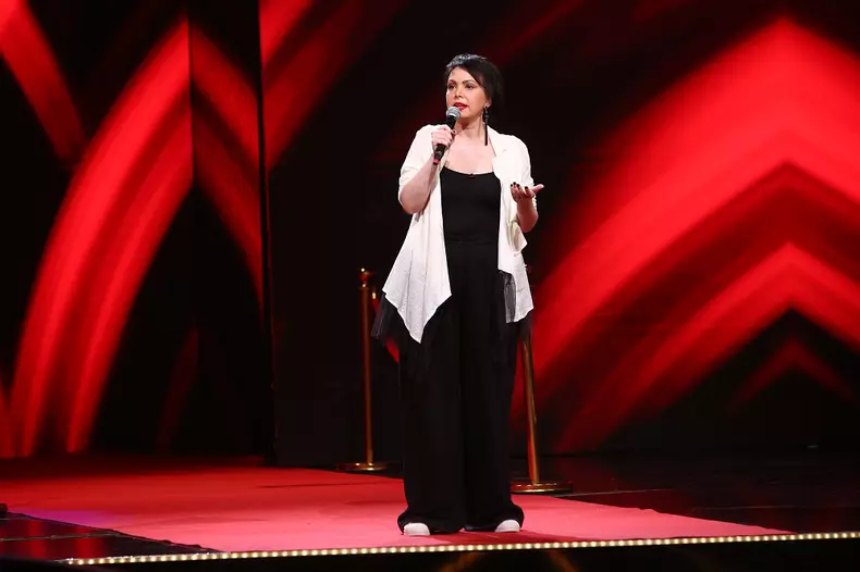 elena-voineag-s-performance-episod-11-stand-up-revolution