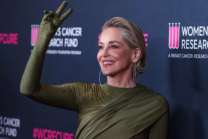 Sharon Stone a pozat în costum de baie la 65 de ani. Cum arată acum actrița din „Instinct primar”