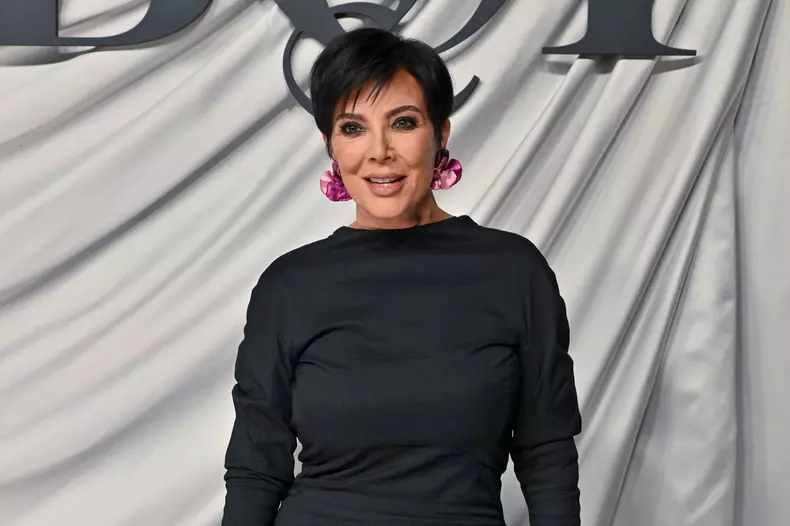 BGUK_1268055 - Various, UNITED KINGDOM  - Celebrity social media photos!  Pictured: Kim Kardashian, Robert Kardashian  BACKGRID UK 17 JUNE 2018   *BACKGRID DOES NOT CLAIM ANY COPYRIGHT OR LICENSE IN THE ATTACHED MATERIAL. ANY DOWNLOADING FEES CHARGED BY BACKGRID ARE FOR BACKGRID'S SERVICES ONLY, AND DO NOT, NOR ARE THEY INTENDED TO, CONVEY TO THE USER ANY COPYRIGHT OR LICENSE IN THE MATERIAL. BY PUBLISHING THIS MATERIAL , THE USER EXPRESSLY AGREES TO INDEMNIFY AND TO HOLD BACKGRID HARMLESS FROM ANY CLAIMS, DEMANDS, OR CAUSES OF ACTION ARISING OUT OF OR CONNECTED IN ANY WAY WITH USER'S PUBLICATION OF THE MATERIAL*  UK: +44 208 344 2007 / uksales@backgrid.com  USA: +1 310 798 9111 / usasales@backgrid.com  *UK Clients - Pictures Containing Children Please Pixelate Face Prior To Publication*