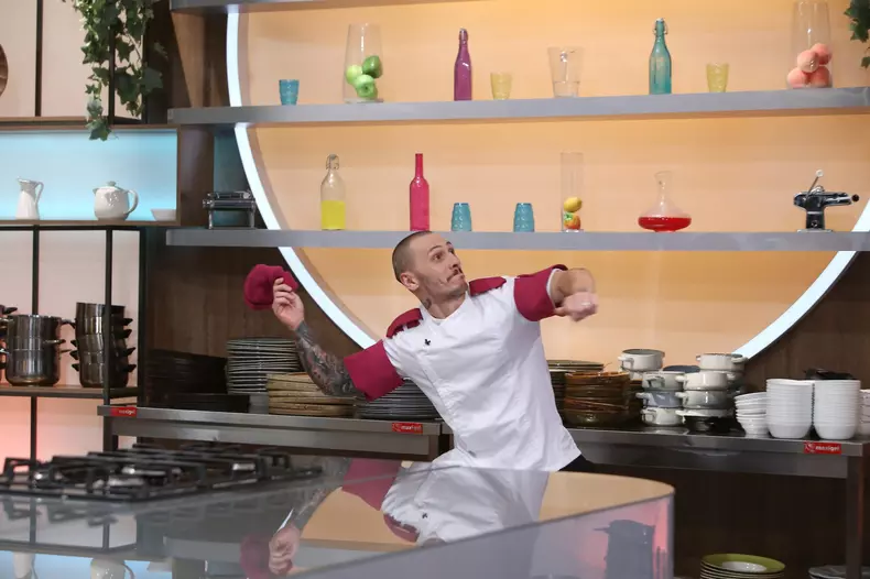 Răsturnare de situație la Chefi la cuțite, 9 octombrie 2023. Cătălin Scărlătescu a dat eliminarea peste cap