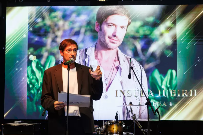 Radu Vâlcan, susținut de Adela Popescu, la Premiile TVmania 2023