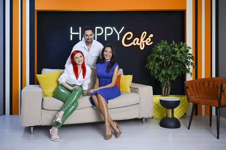 Andreea Ibacka a plecat de la Happy Channel. Cine prezintă acum „Happy Café” împreună cu Vlad Gherman și Cristina Ciobănaşu (1)