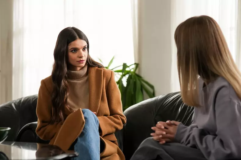 Daria Pentelie joaca in „Lasa-ma, imi place! Camera 609”  (5)