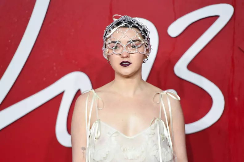 The Fashion Awards 2023Maisie Williams, transformare dramatică pentru cel mai recent rol al ei. Actrița din „Game of Thrones”, obligată să slăbească 11 kilograme
