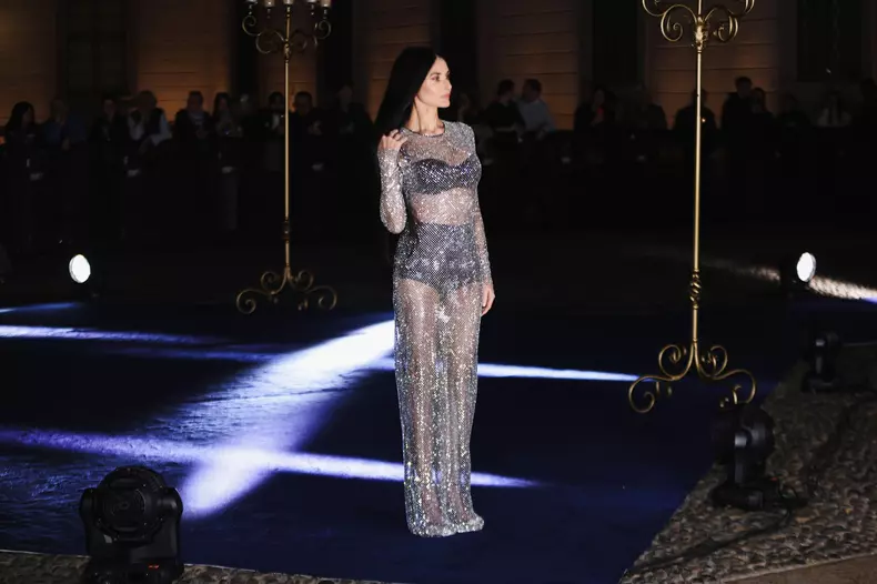 Demi Moore, intr-o rochie transparenta la 61 de ani 