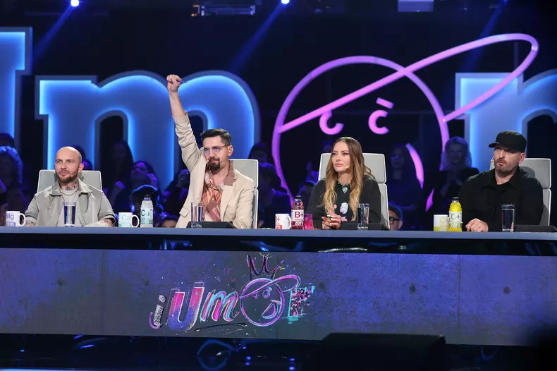 Jessica Karlen, din Suedia, direct pe scena iUmor – 28 aprilie 2024  (2)