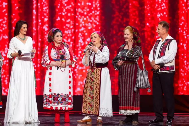 Petrecere cu cantec_ed. 1_Iuliana Tudor, Florica Bradu, Nicoleta Voica, Sofia Vicoveanca, Ctin Enceanu