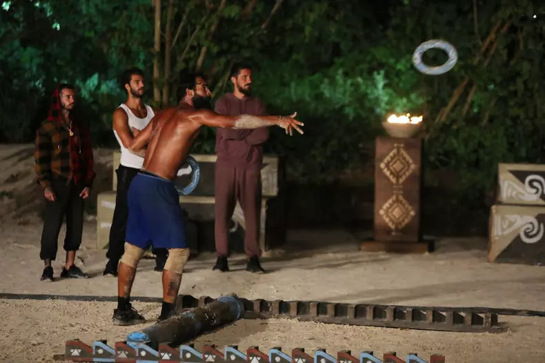 Robert Moscalu, eliminat de la Survivor All Stars  (6)