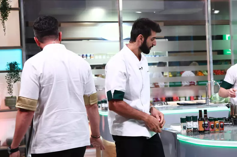 Cine a fost eliminat de la Chefi la cuțite - 10 decembrie 2024  (10)