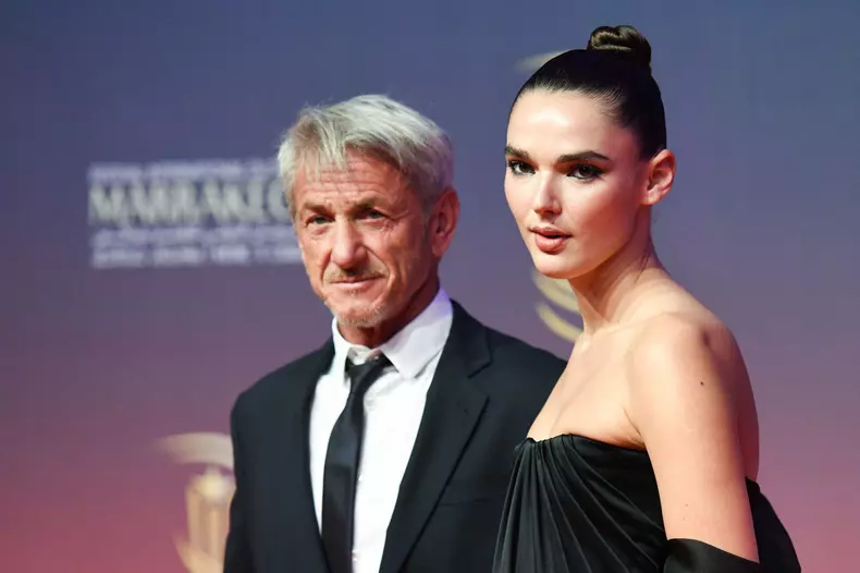 Fotografiile virale ale lui Sean Penn cu Valeria Nicov