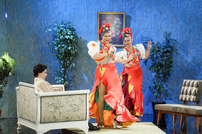 Doinita-oancea-marian-transformati-in-carmen-miranda-te-cunosc-de-undeva-2025 (1)