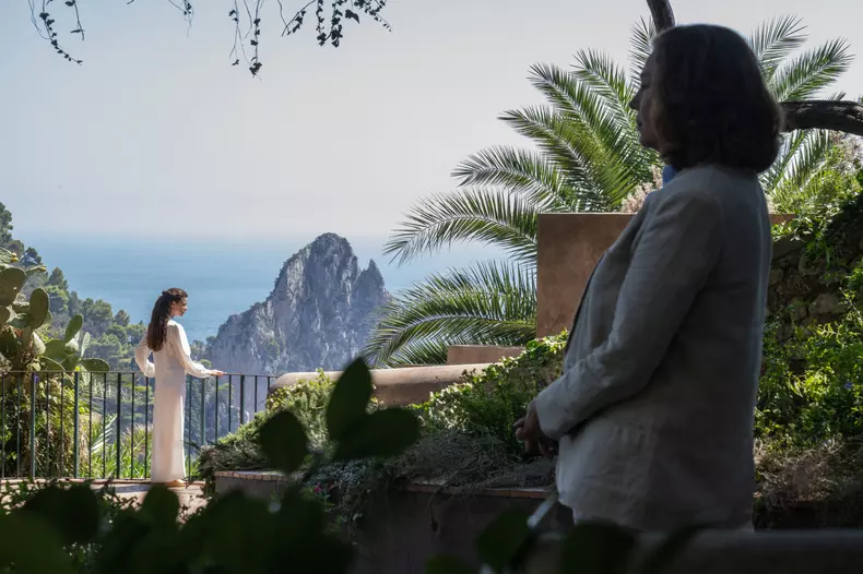 Parthenope-by-Paolo-Sorrentino-_-From-left-Celeste-Dalla-Porta-and-Stefania-Sandrelli_-photo-by-GIanni-Fiorito