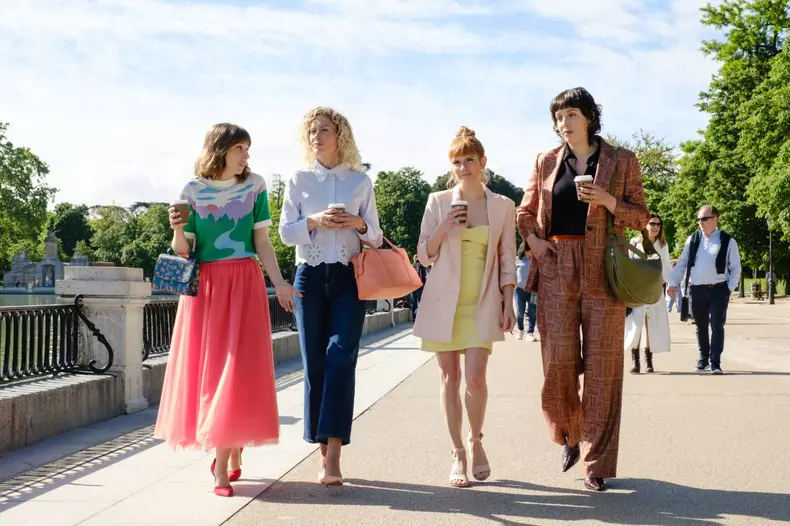 Valeria, imagini din sezonul 4 al serialului spaniol de pe Netflix (9)