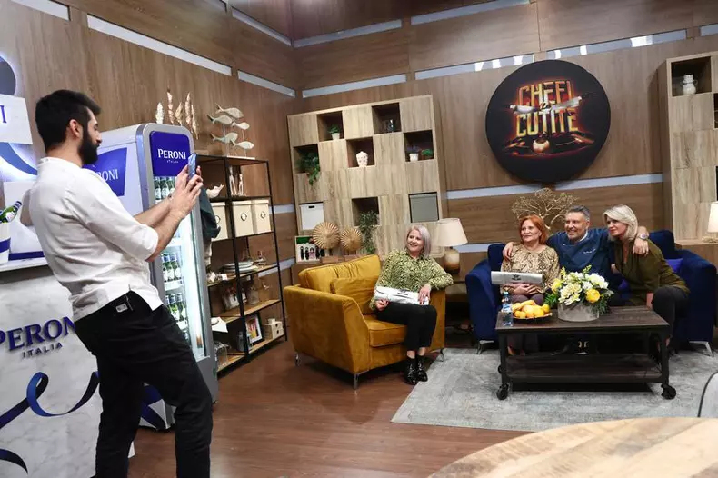 Surorile lui Alexandru Sautner au venit la Chefi la cuțite - 31 martie 2025  (3)