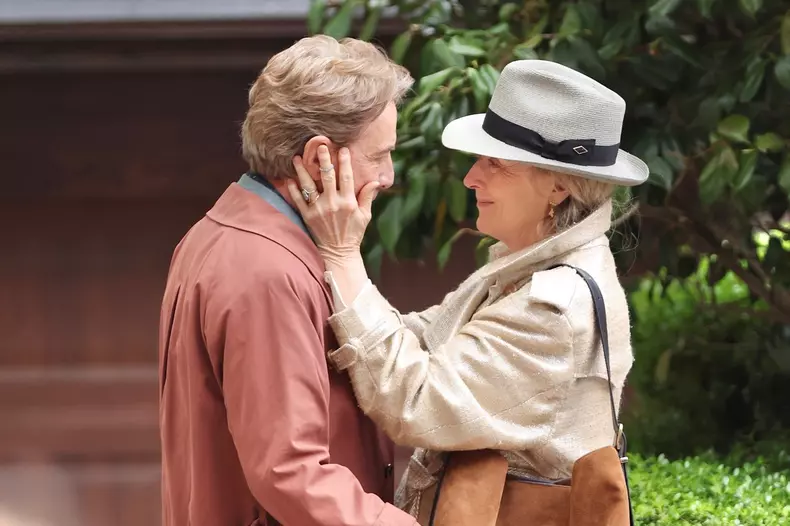 Meryl Streep și Martin Short, în ipostaze tandre la filmările pentru „Crime în imobil” 