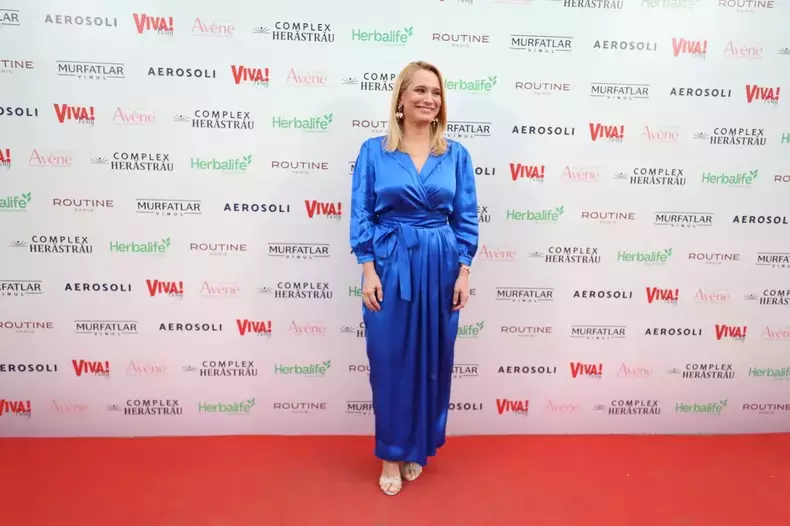 andreea-esca-petrecerea-viva-2025