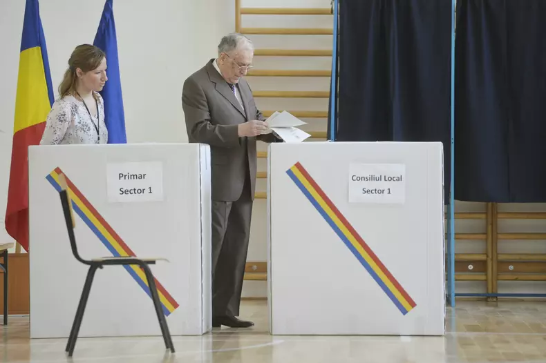 BUCURESTI - ALEGERI LOCALE 2016 - ION ILIESCU