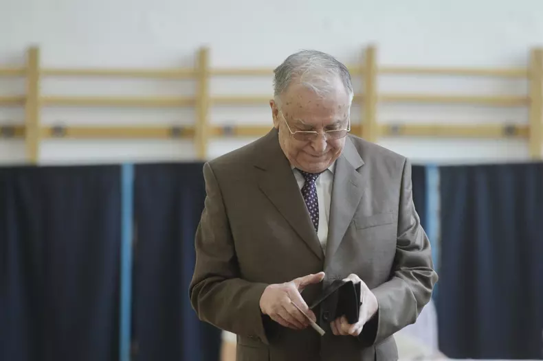 BUCURESTI - ALEGERI LOCALE 2016 - ION ILIESCU