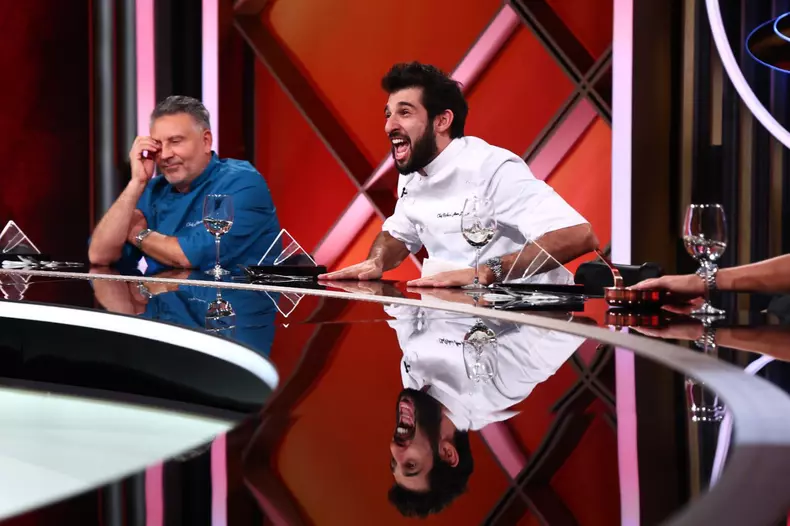 reactie-prima-amuleta-chefi-la-cutite-2026-abou-zaki (4)