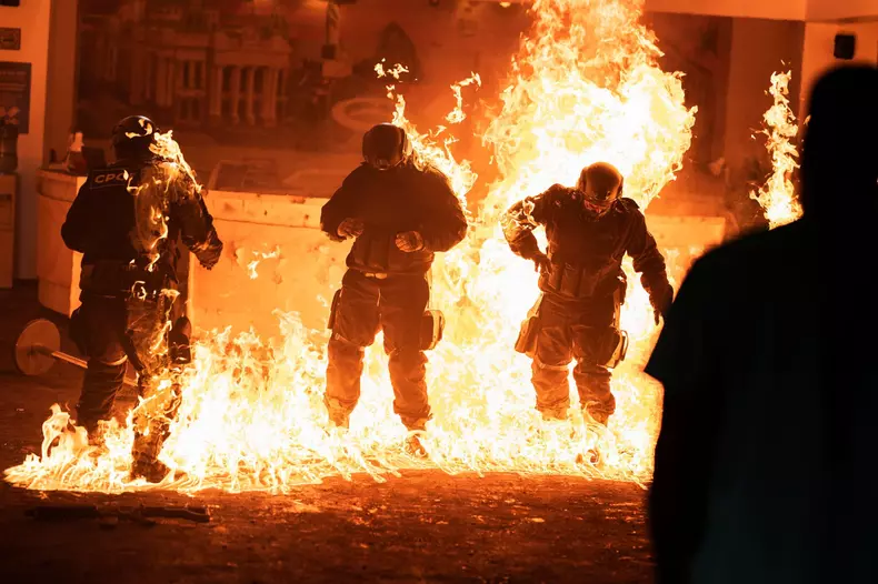 MANONFIRE_4