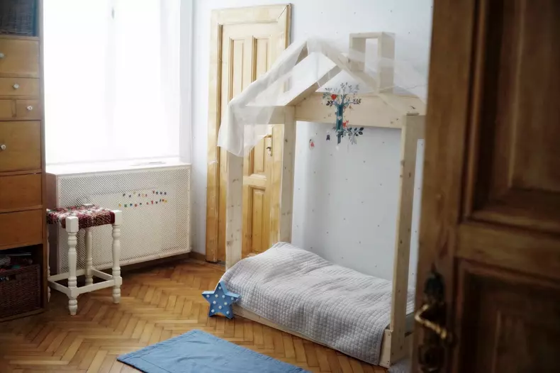 Camera lui Vlad, baietelul Danei Rogoz