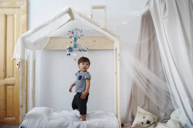 Camera lui Vlad, baietelul Danei Rogoz