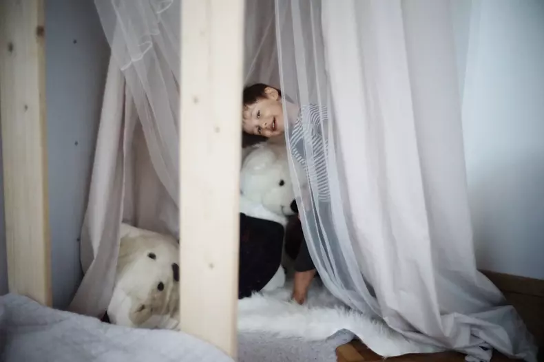 Camera lui Vlad, baietelul Danei Rogoz