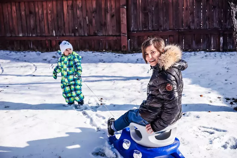 Dana Rogoz: Păi ce, doar el să se dea cu sania?