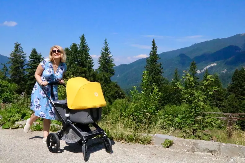 Alessandra Stoicescu a născut acum o lună o fetiţă, Sara