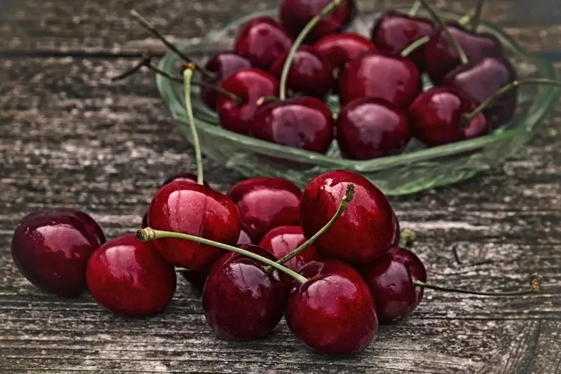 cherry-2369275_1280-1