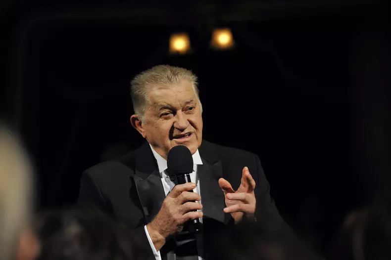 CLUJ-NAPOCA - SPECTACOL - NU MA INTREBA CATI ANI AM