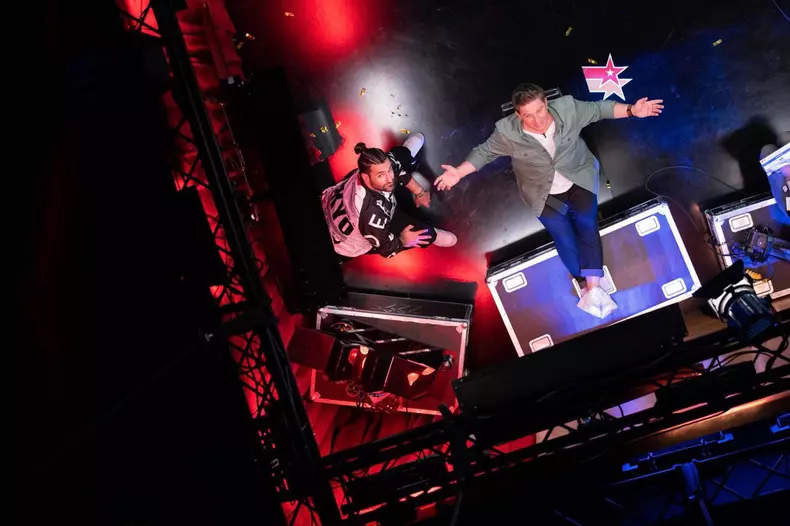 Smiley-jurat-românii-au-talent-2