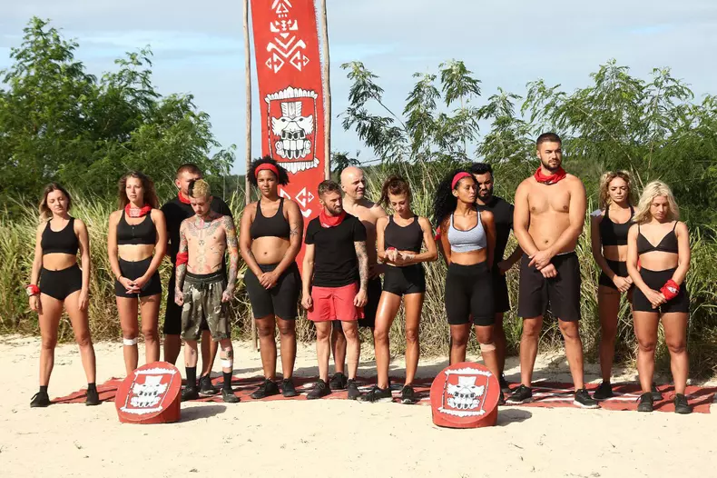 Cum se epilează concurentele de la Survivor