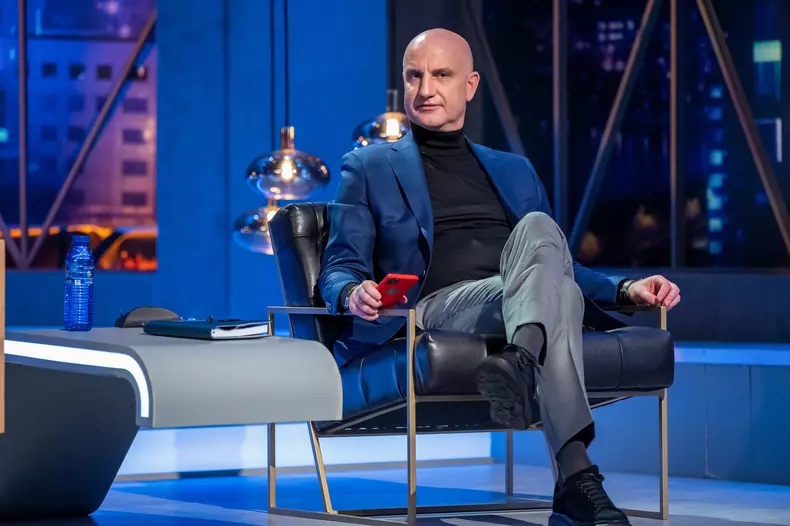 Dragos-Petrescu-Imperiul-Leilor-1