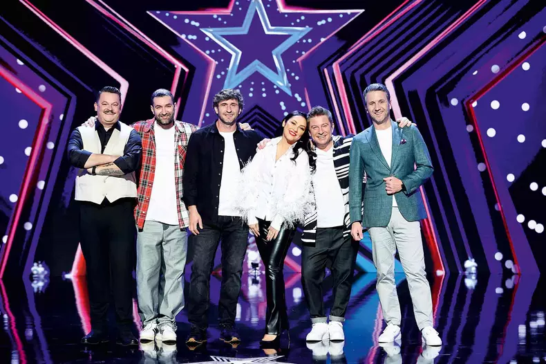 Juriul-și-prezentatorii-Românii-au-talent