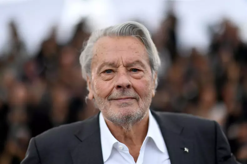 alain delon cere sa fie eutanasiat