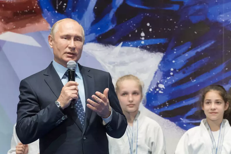 President Vladimir Putin visits Youth Judo Tournament in memory of Anatoly Rakhlin in St. Petersburg