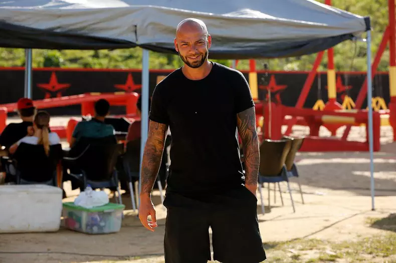 cine-este-giani-kirita-8